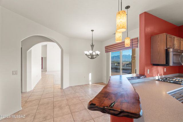 1023 W Placita Inocente, Green Valley, AZ 85614