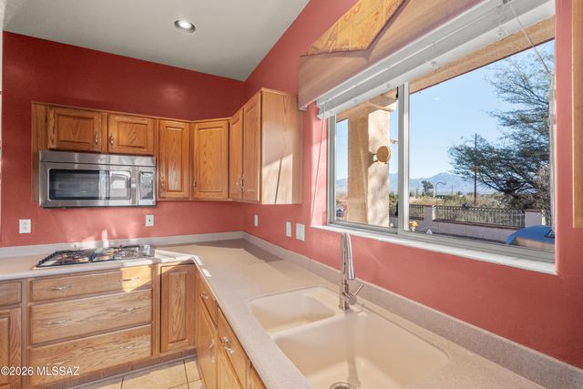 1023 W Placita Inocente, Green Valley, AZ 85614