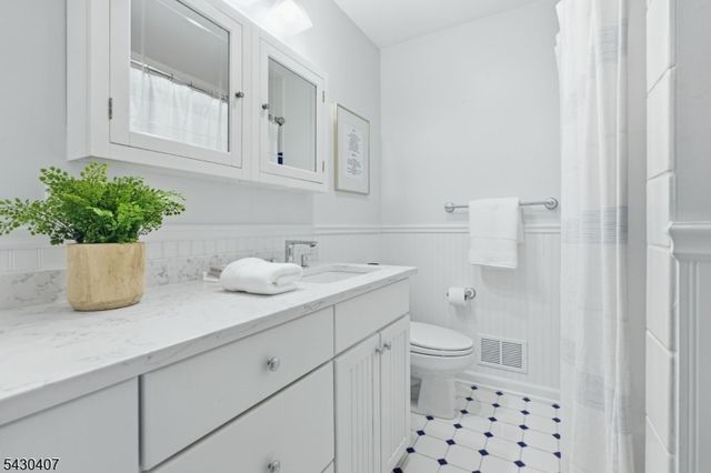 88 Westminster Rd, Chatham Twp., NJ 07928