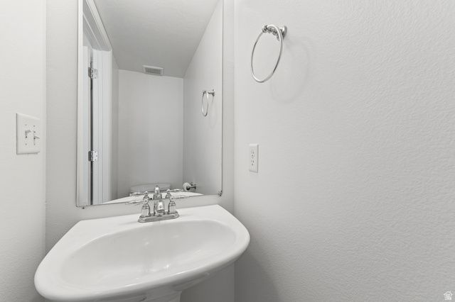 1282 N LILY PAD DR, Spanish Fork, UT 84660