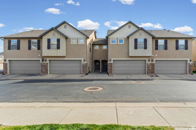 1282 N LILY PAD DR, Spanish Fork, UT 84660