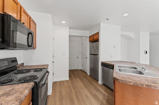 1282 N LILY PAD DR, Spanish Fork, UT 84660
