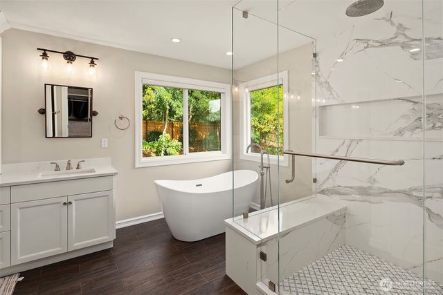 27534 SE 28th Place, Sammamish, WA 98075