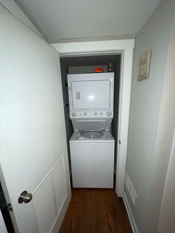 1431 W Cortez Street 1R, Chicago, IL 60642