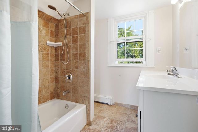 316 POWELL RD, Springfield, PA 19064