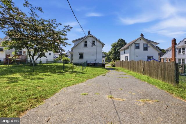 316 POWELL RD, Springfield, PA 19064