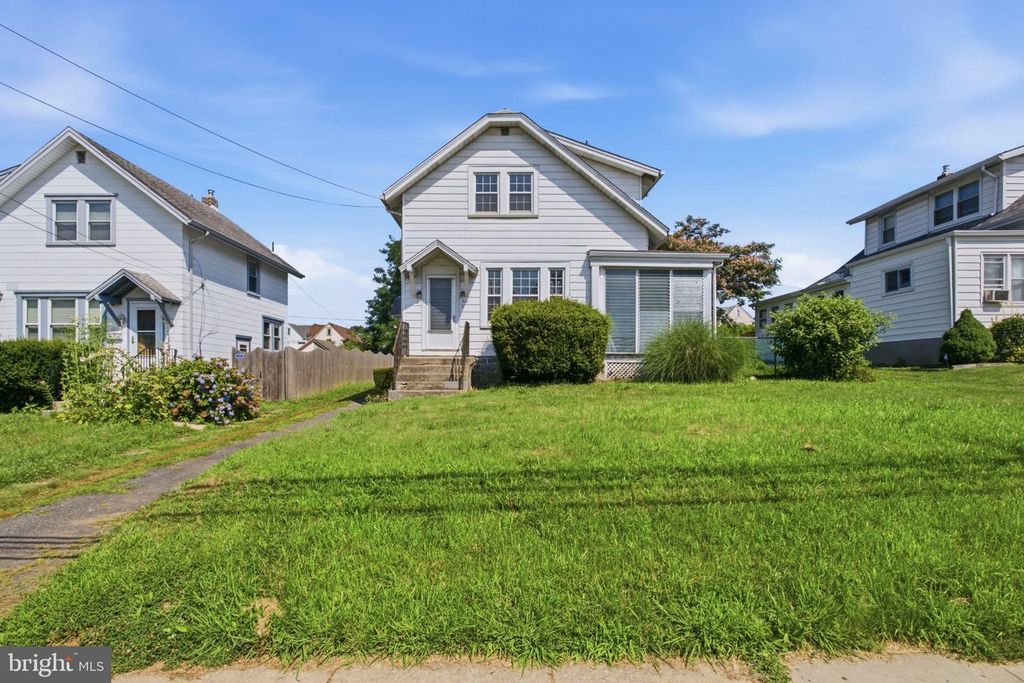 316 POWELL RD, Springfield, PA 19064