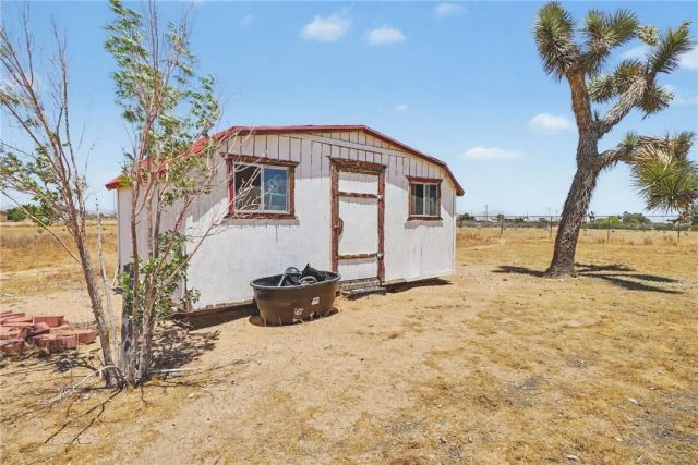 13451 Sonora Road, Phelan, CA 92371