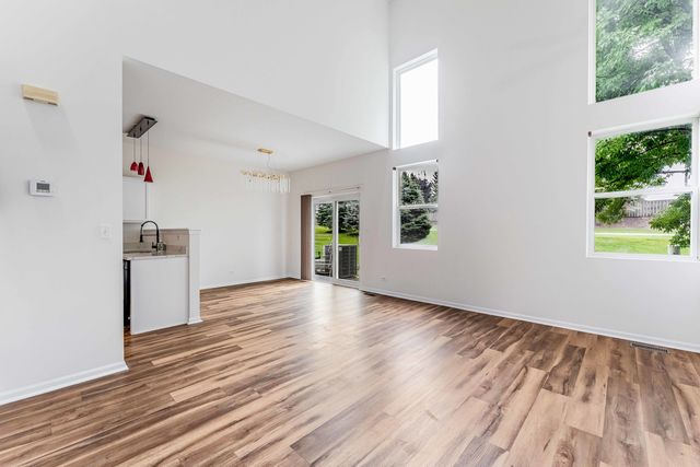 2525 Looking Glass Court, Aurora, IL 60502
