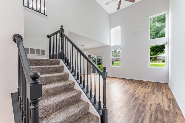2525 Looking Glass Court, Aurora, IL 60502