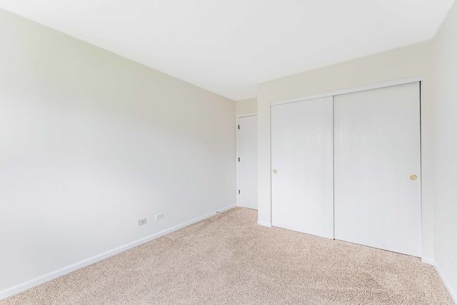 2525 Looking Glass Court, Aurora, IL 60502