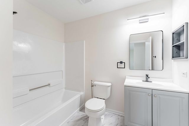 2525 Looking Glass Court, Aurora, IL 60502