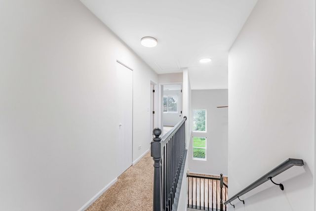 2525 Looking Glass Court, Aurora, IL 60502
