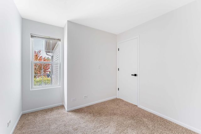 2525 Looking Glass Court, Aurora, IL 60502