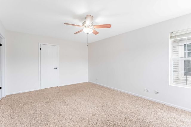 2525 Looking Glass Court, Aurora, IL 60502