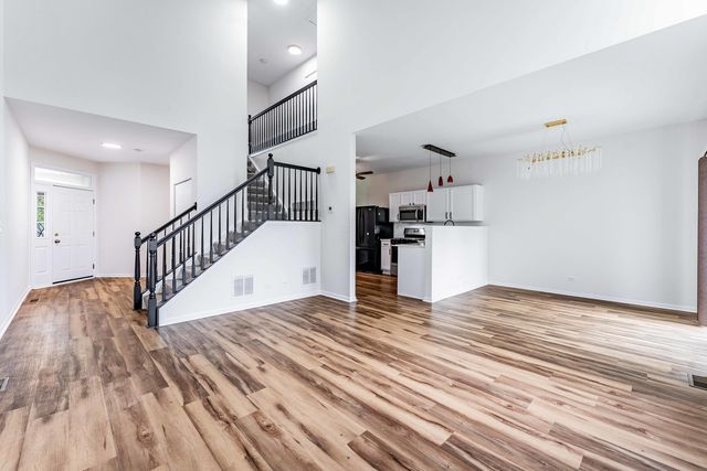 2525 Looking Glass Court, Aurora, IL 60502