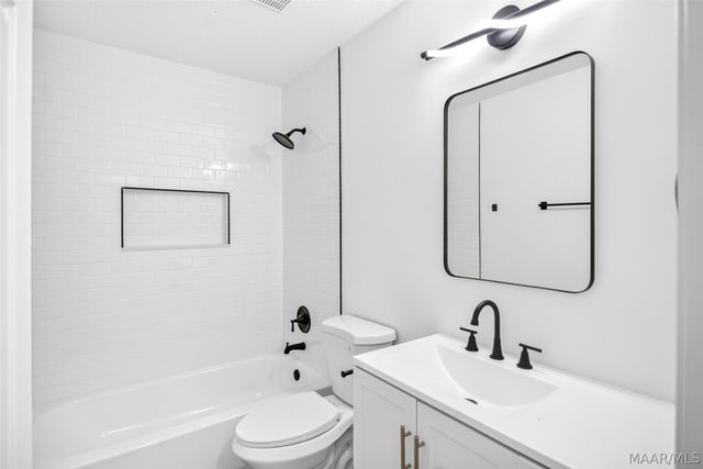3718 Woodhill Road, Montgomery, AL 36109