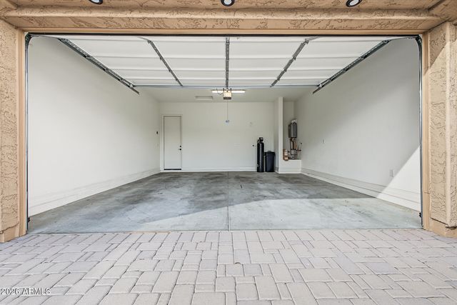 10220 E THATCHER Avenue, Mesa, AZ 85212