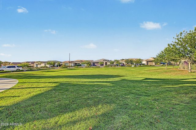 10220 E THATCHER Avenue, Mesa, AZ 85212