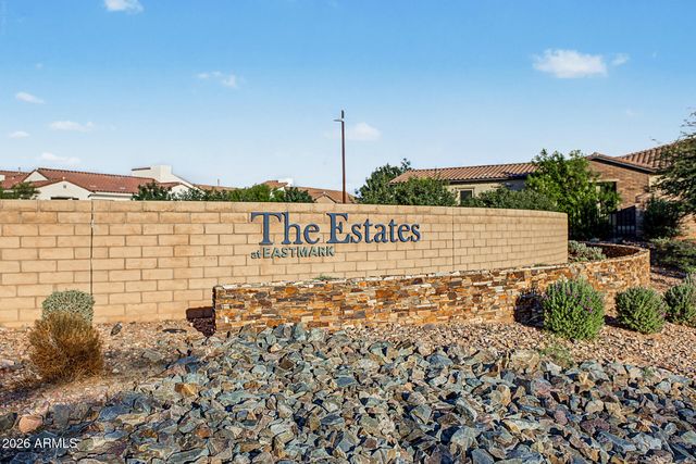 10220 E THATCHER Avenue, Mesa, AZ 85212