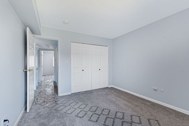 9446 Bay Colony Drive 2S, Des Plaines, IL 60016