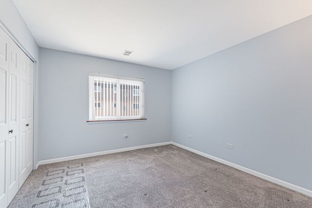 9446 Bay Colony Drive 2S, Des Plaines, IL 60016