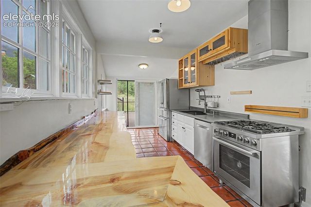 917 Midland Avenue, Manitou Springs, CO 80829