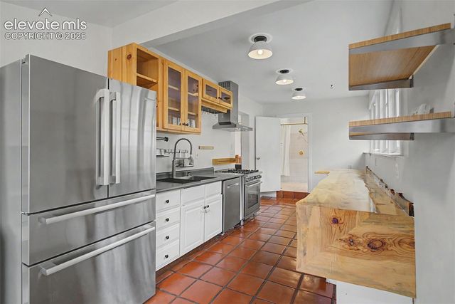 917 Midland Avenue, Manitou Springs, CO 80829