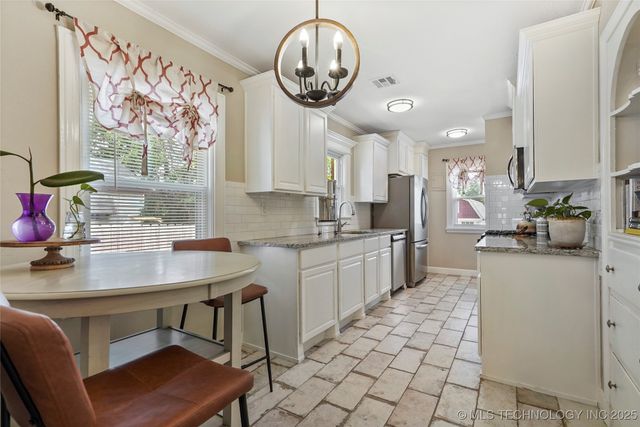 2503 N Boston Place, Tulsa, OK 74106