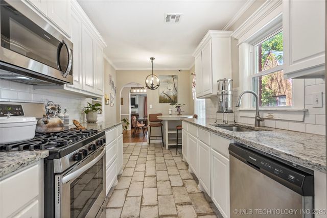 2503 N Boston Place, Tulsa, OK 74106