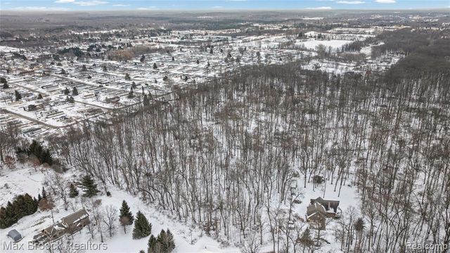 0000 Blue Bird Lane, Highland, MI 48357