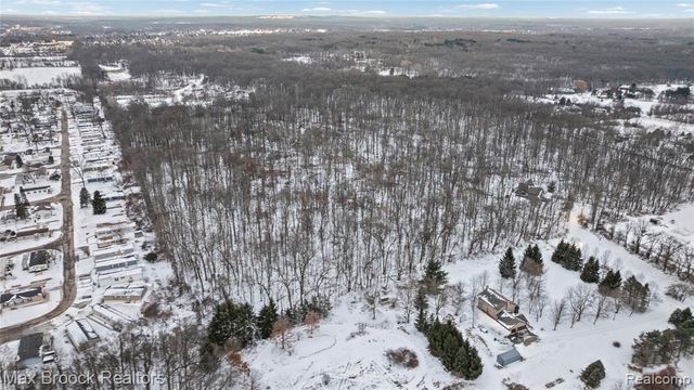 0000 Blue Bird Lane, Highland, MI 48357