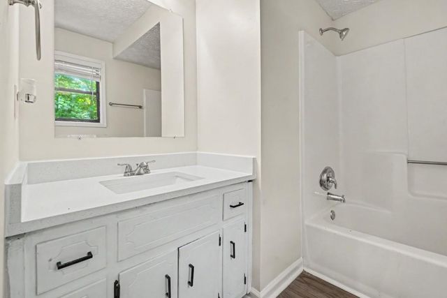 2511 Deerfield Drive NW, Kennesaw, GA 30144