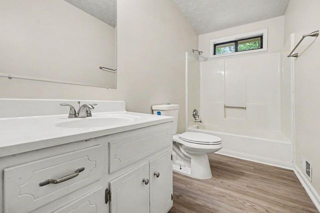 2511 Deerfield Drive NW, Kennesaw, GA 30144