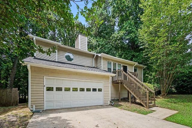 2511 Deerfield Drive NW, Kennesaw, GA 30144