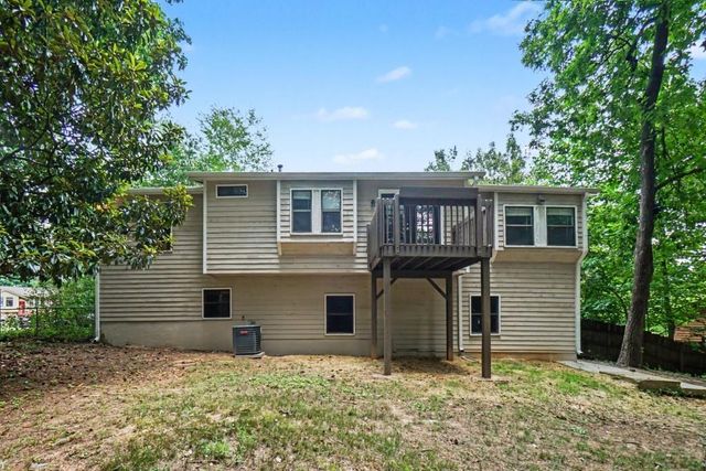 2511 Deerfield Drive NW, Kennesaw, GA 30144