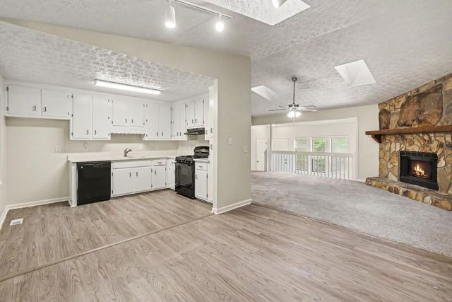2511 Deerfield Drive NW, Kennesaw, GA 30144