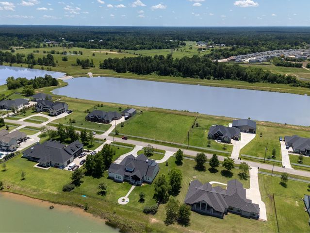 11918 W Border Oak Dr, Magnolia, TX 77354