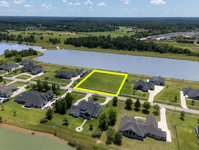 11918 W Border Oak Dr, Magnolia, TX 77354
