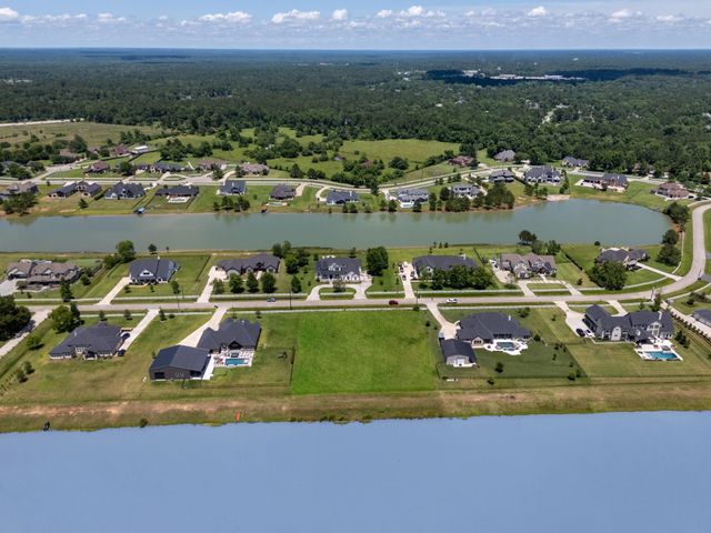 11918 W Border Oak Dr, Magnolia, TX 77354