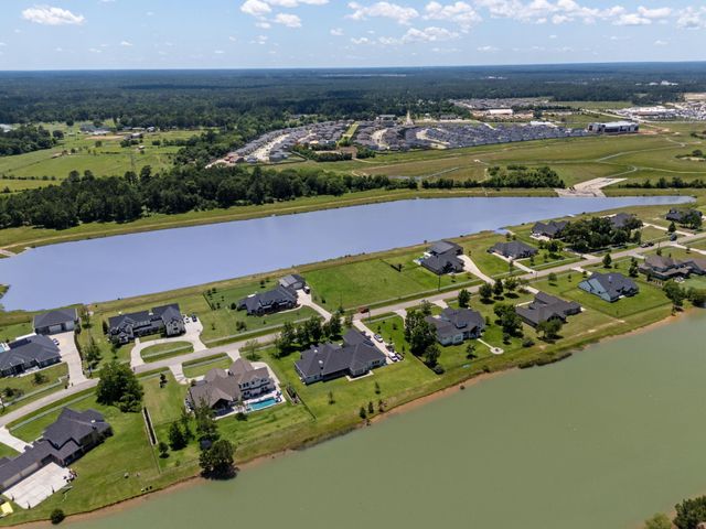 11918 W Border Oak Dr, Magnolia, TX 77354
