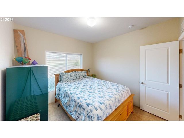 15717 GOSHEN Ln, Brookings, OR 97415
