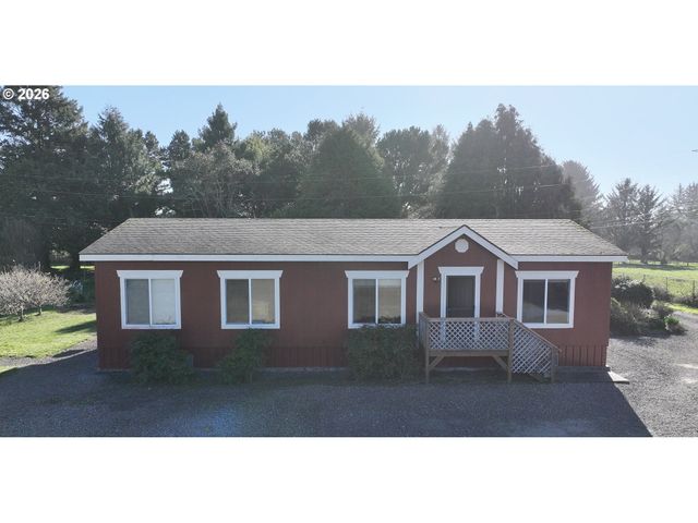 15717 GOSHEN Ln, Brookings, OR 97415