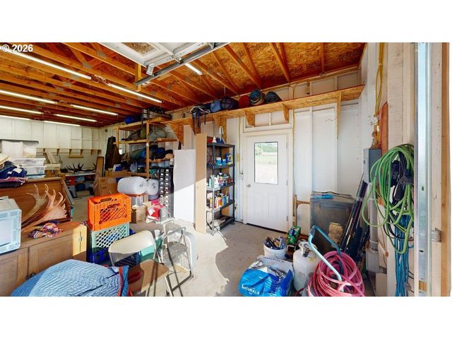 15717 GOSHEN Ln, Brookings, OR 97415