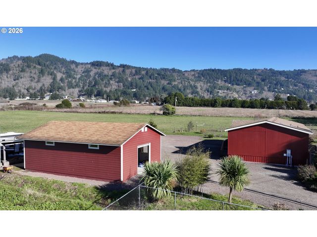 15717 GOSHEN Ln, Brookings, OR 97415