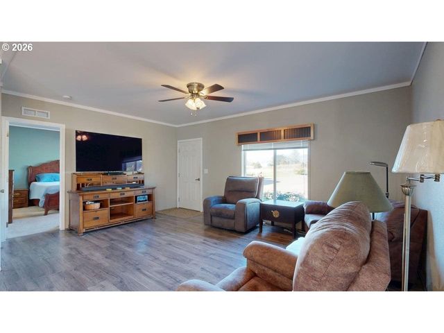 15717 GOSHEN Ln, Brookings, OR 97415