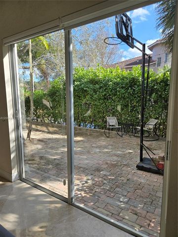 11770 NW 2nd Street, Plantation, FL 33325