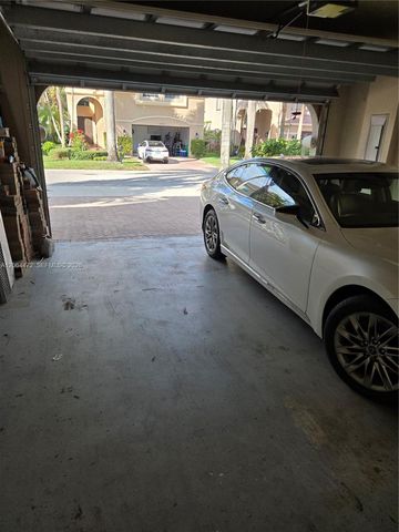 11770 NW 2nd Street, Plantation, FL 33325