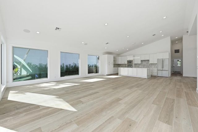 13878 Palm Grove Place, Palm Beach Gardens, FL 33418