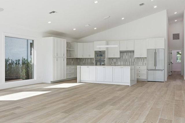 13878 Palm Grove Place, Palm Beach Gardens, FL 33418